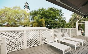 Lighthouse Hotel - Key West Historic Inns